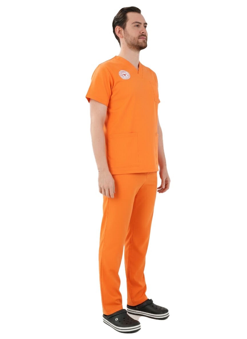 LABOR | Erkek Scrubs Cerrahi Forma - Orange Ochre Elastik Kumaş - SAĞLIK BAKANLIĞI Yönetmeliğine Uyumlu