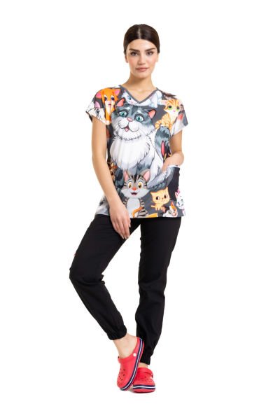 Cerrahi forma tek üst şımarık kediler kadın